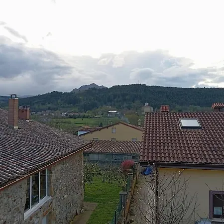 Acebos. Mar, Montana, Cuevas Дом отдыха