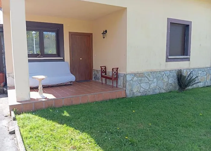 Acebos. Mar, Montana, Cuevas Rasines